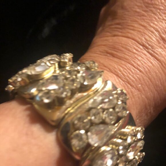 Elegant Silver Crystal Bracelet Like New - Picture 4 of 9